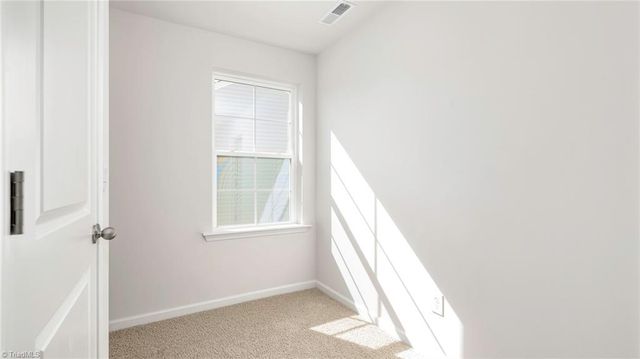 203 Beechwood Circle, Thomasville, NC 27360