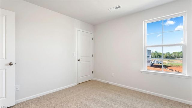 203 Beechwood Circle, Thomasville, NC 27360