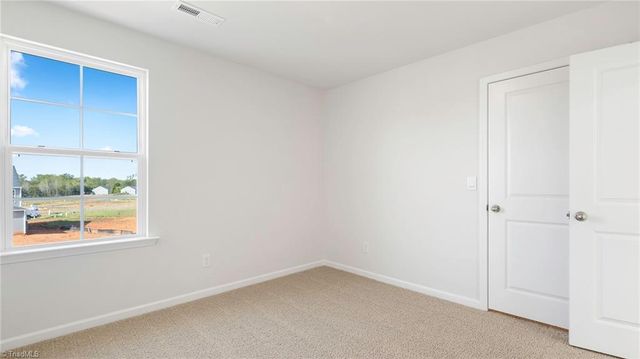 203 Beechwood Circle, Thomasville, NC 27360