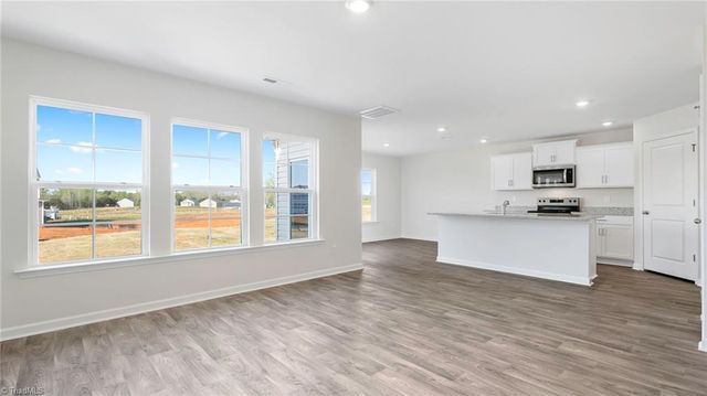203 Beechwood Circle, Thomasville, NC 27360