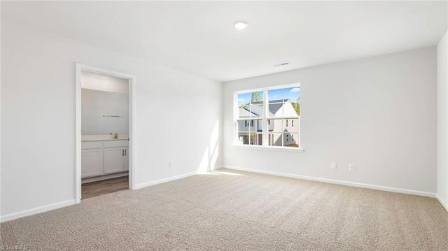 203 Beechwood Circle, Thomasville, NC 27360