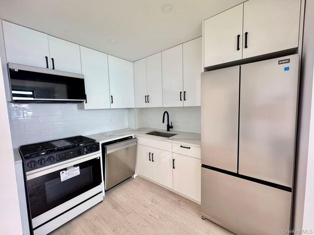 1434 110th Street 7C, College Point, NY 11356