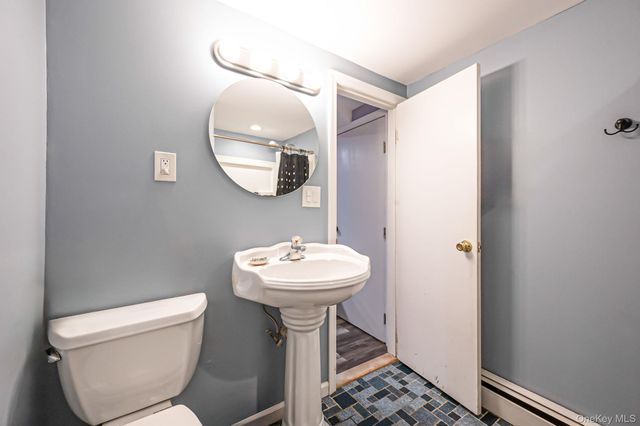 217 Abbington Court, Copiague, NY 11726