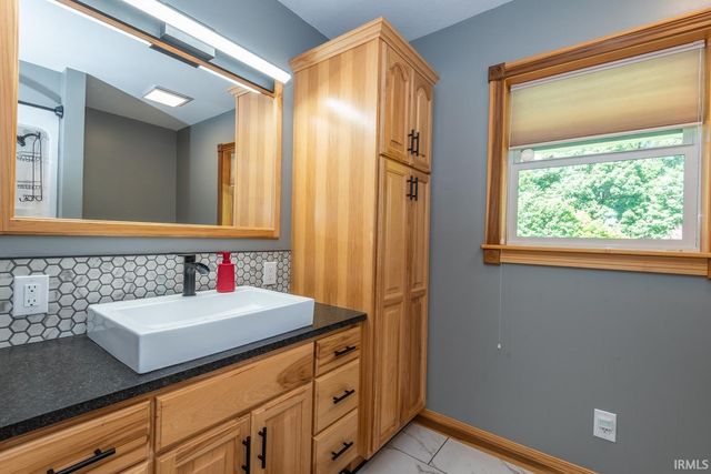 7750 S Rockport Road, Bloomington, IN 47403