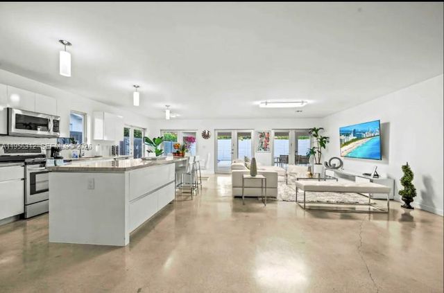 3427 Frow Ave, Miami, FL 33133