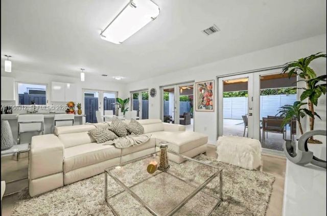 3427 Frow Ave, Miami, FL 33133