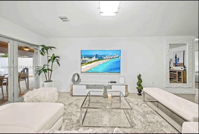 3427 Frow Ave, Miami, FL 33133