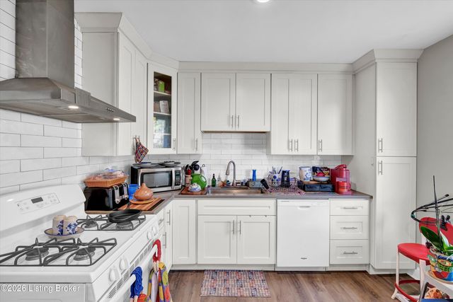 1103 Milton St, Louisville, KY 40217