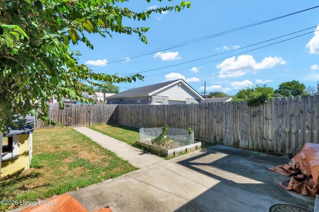 1103 Milton St, Louisville, KY 40217