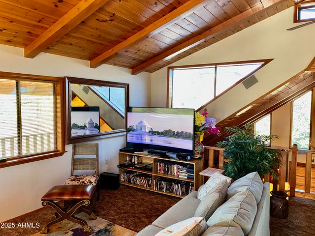 2761 APOLLO Circle, Overgaard, AZ 85933