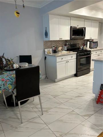 5315 Yarmouth 216, Encino, CA 91316