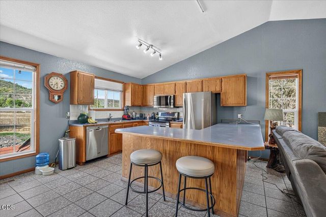 5485 Kane Creek Road, Central Point, OR 97502
