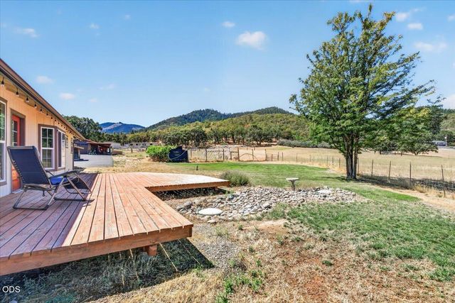 5485 Kane Creek Road, Central Point, OR 97502
