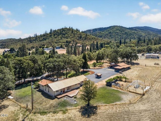 5485 Kane Creek Road, Central Point, OR 97502