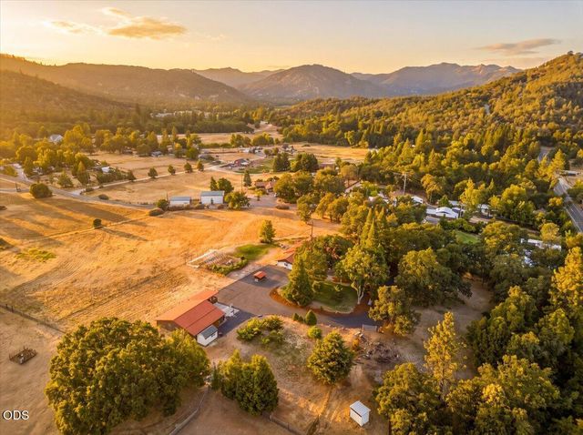 5485 Kane Creek Road, Central Point, OR 97502