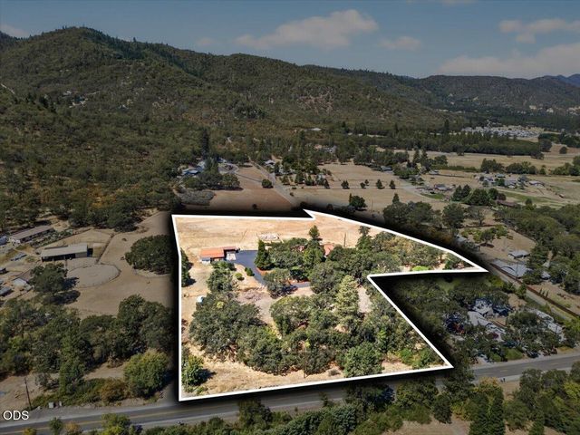 5485 Kane Creek Road, Central Point, OR 97502