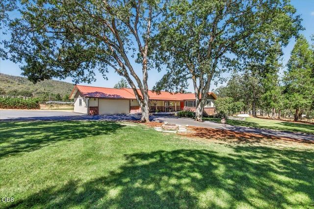 5485 Kane Creek Road, Central Point, OR 97502