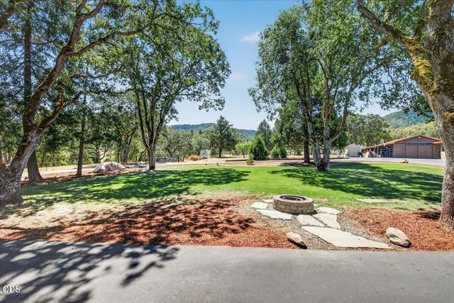 5485 Kane Creek Road, Central Point, OR 97502