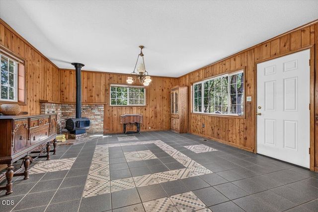 5485 Kane Creek Road, Central Point, OR 97502