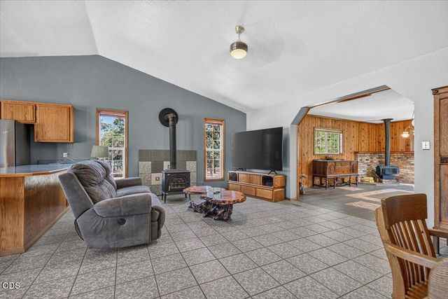 5485 Kane Creek Road, Central Point, OR 97502