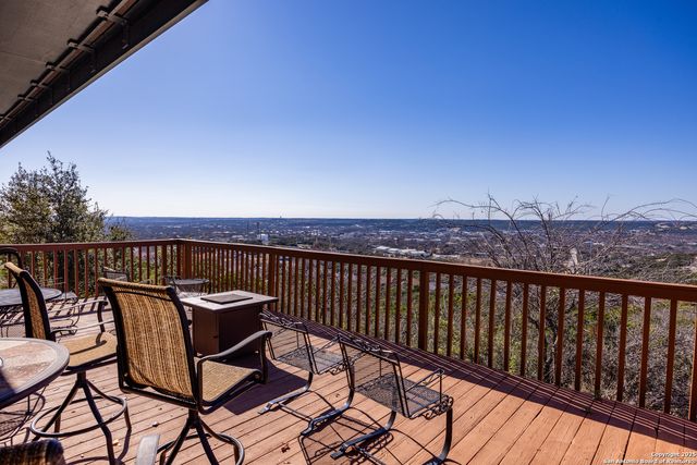 2025 Balmoral Drive # 2025, Kerrville, TX 78028