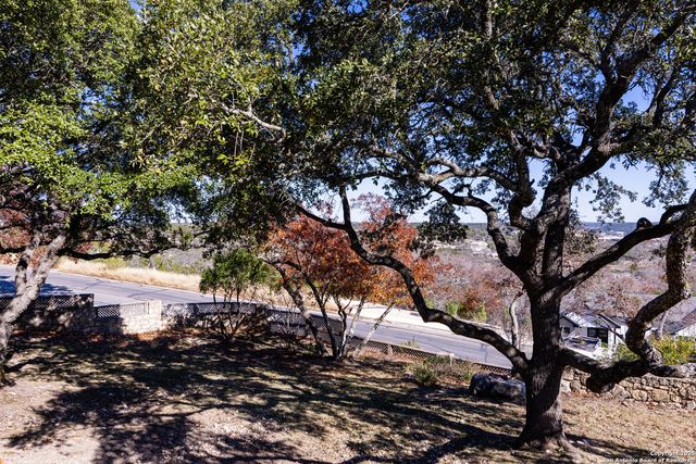 2025 Balmoral Drive # 2025, Kerrville, TX 78028