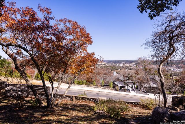 2025 Balmoral Drive # 2025, Kerrville, TX 78028