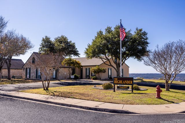 2025 Balmoral Drive # 2025, Kerrville, TX 78028