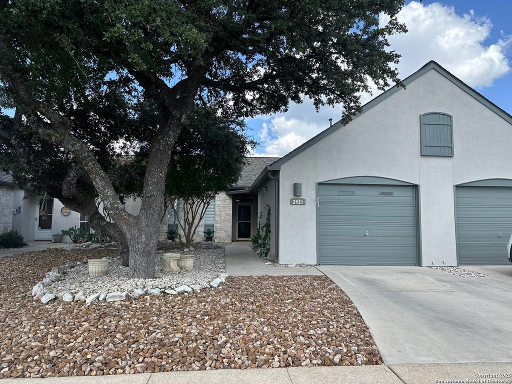 2025 Balmoral Drive # 2025, Kerrville, TX 78028