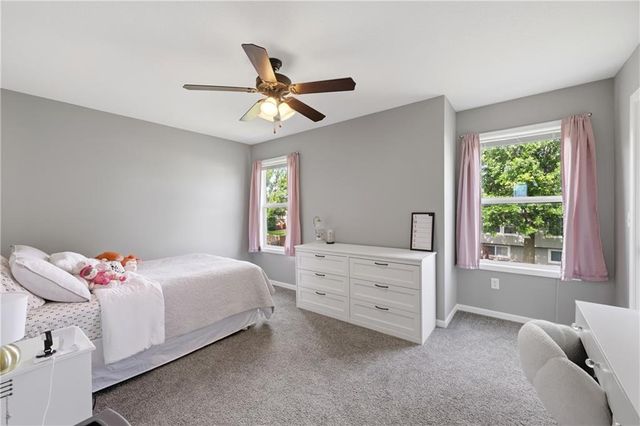 1273 SW Nagona Lane, Lee's Summit, MO 64082