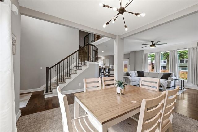 1273 SW Nagona Lane, Lee's Summit, MO 64082