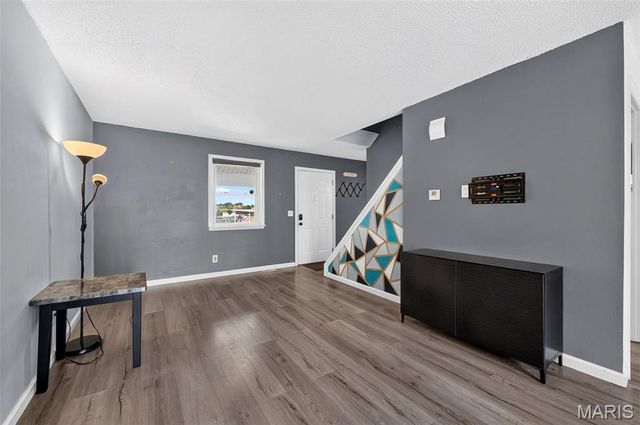 2701 Falcons Way 132, St Charles, MO 63303