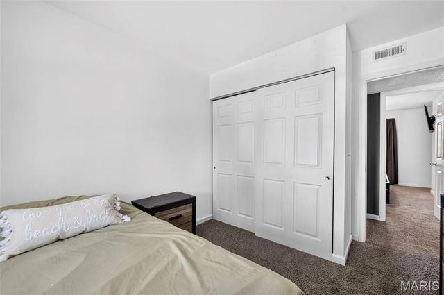 2701 Falcons Way 132, St Charles, MO 63303