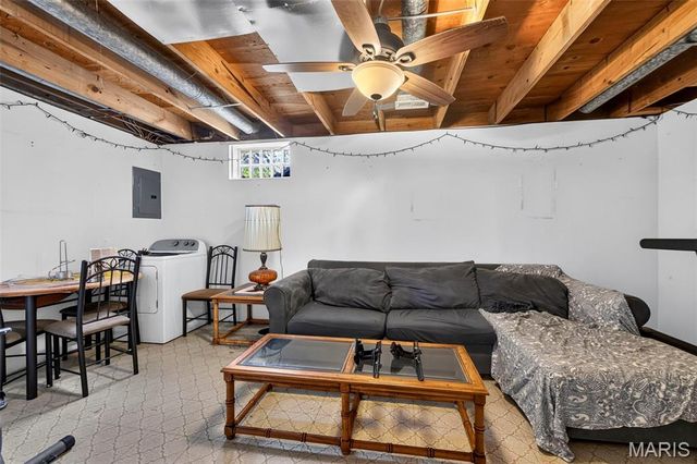 2701 Falcons Way 132, St Charles, MO 63303