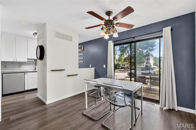 2701 Falcons Way 132, St Charles, MO 63303