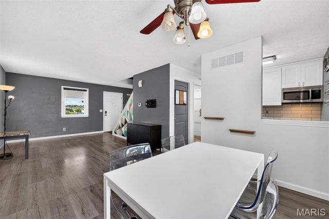 2701 Falcons Way 132, St Charles, MO 63303