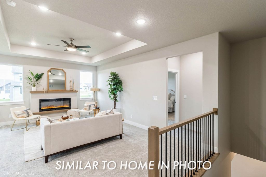 900 Walnut Drive, Norwalk, IA 50211