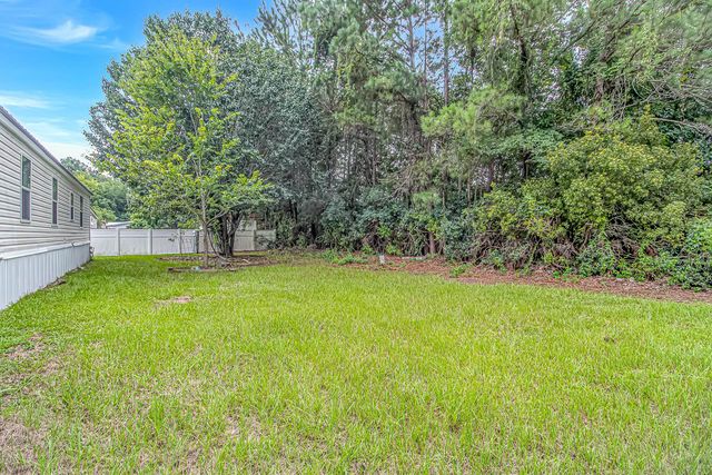 8157 Woodland Dr., Myrtle Beach, SC 29588