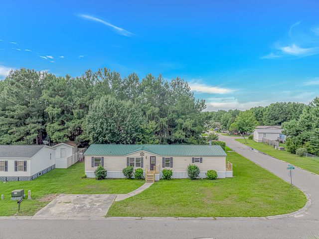 8157 Woodland Dr., Myrtle Beach, SC 29588