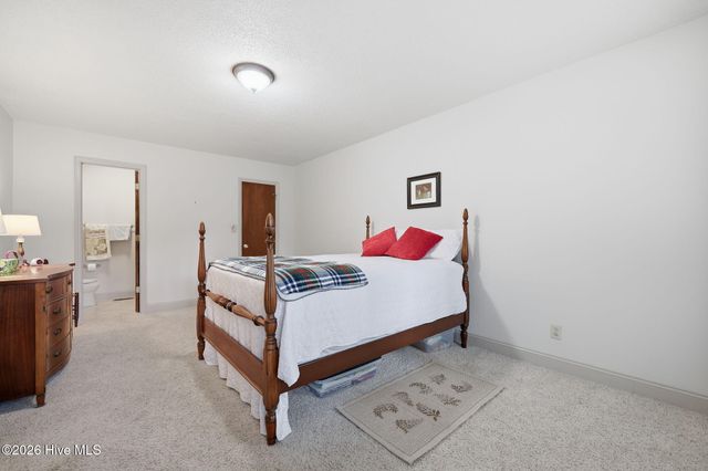 1156 S Asbury Church Road, Washington, NC 27889