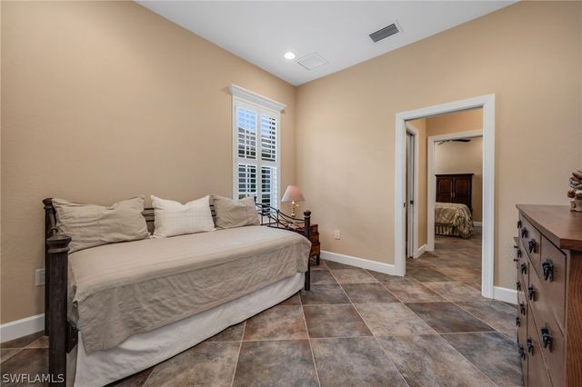 11906 Heather Woods CT, Naples, FL 34120