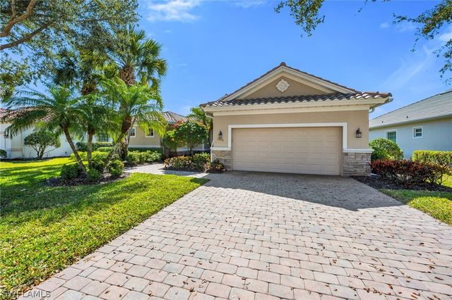 11906 Heather Woods CT, Naples, FL 34120