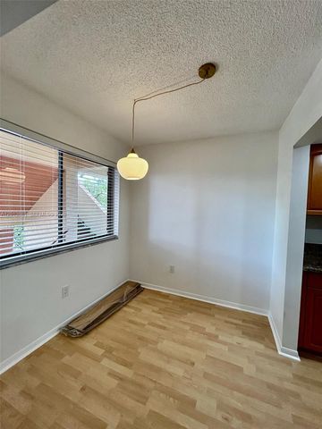 7451 NW 16th Street 304, Plantation, FL 33313