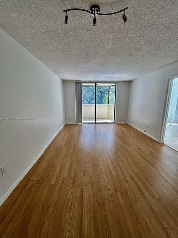 7451 NW 16th Street 304, Plantation, FL 33313