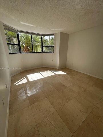 7451 NW 16th Street 304, Plantation, FL 33313