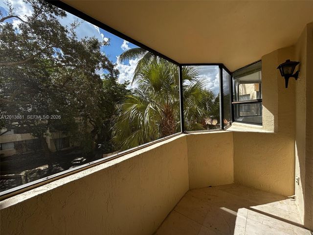 7451 NW 16th Street 304, Plantation, FL 33313