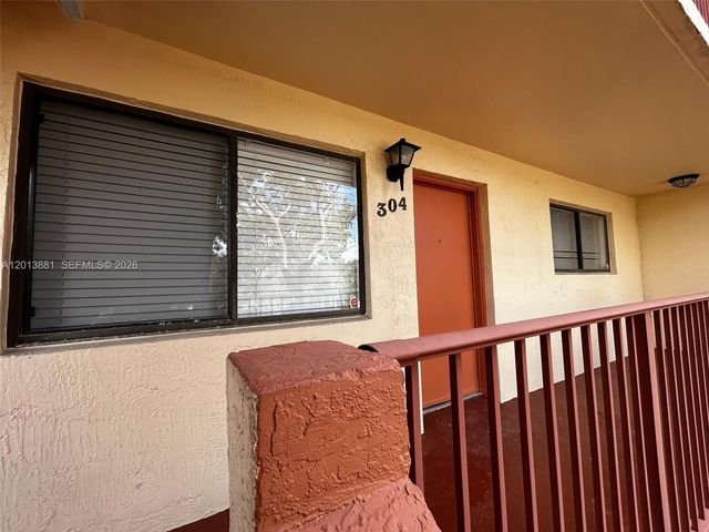 7451 NW 16th Street 304, Plantation, FL 33313