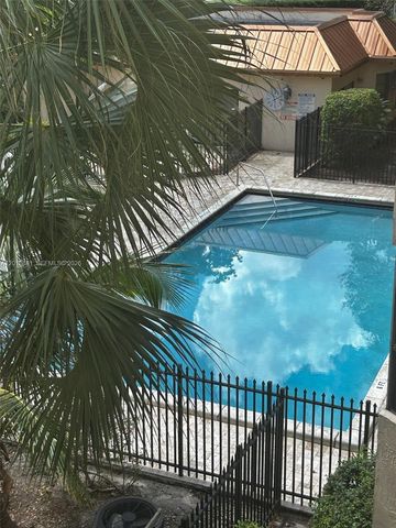 7451 NW 16th Street 304, Plantation, FL 33313