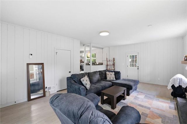 7302 Elm Avenue, Raytown, MO 64133