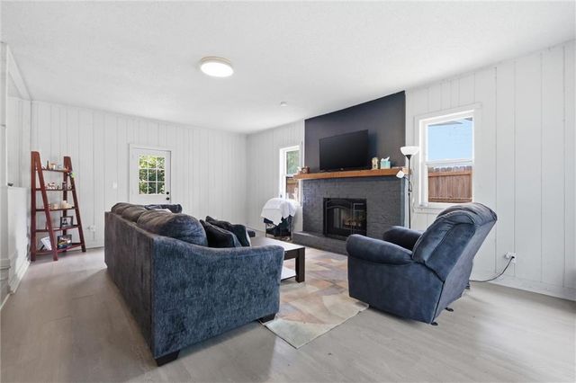 7302 Elm Avenue, Raytown, MO 64133